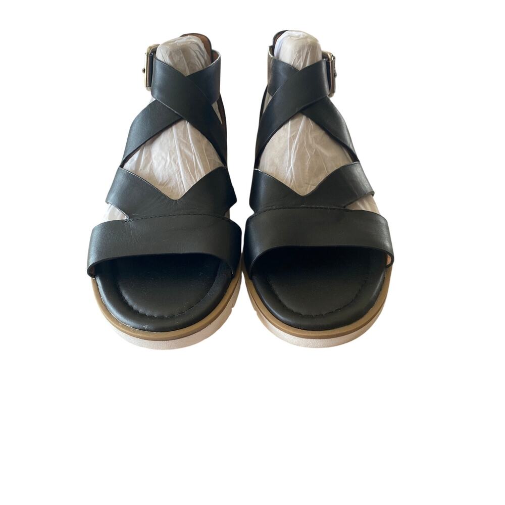 Sofft Mirabelle black US size 8.5 M
New in Box